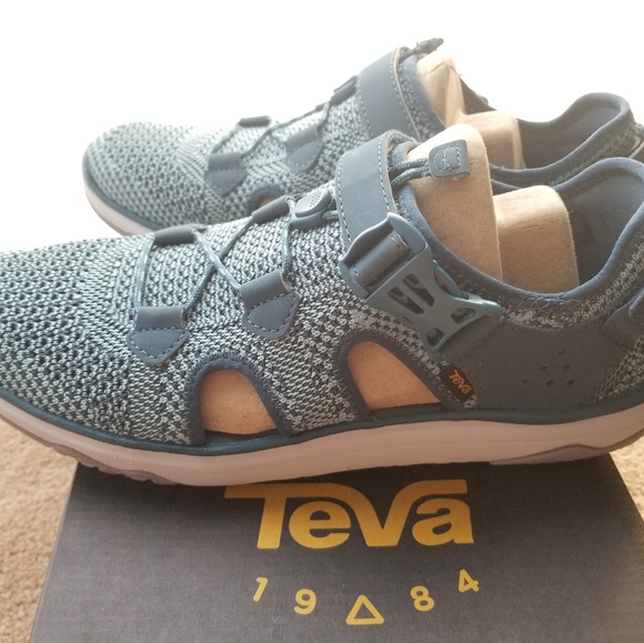 teva travel shoes